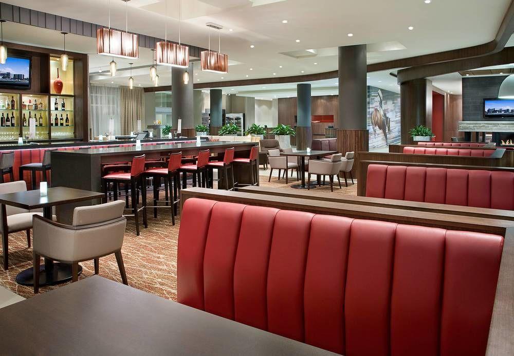 Hotel Courtyard By Marriott Calgary Airport Esterno foto