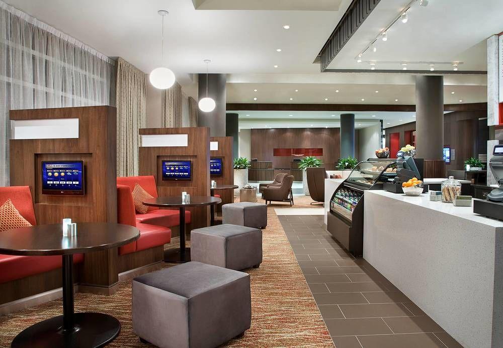 Hotel Courtyard By Marriott Calgary Airport Esterno foto