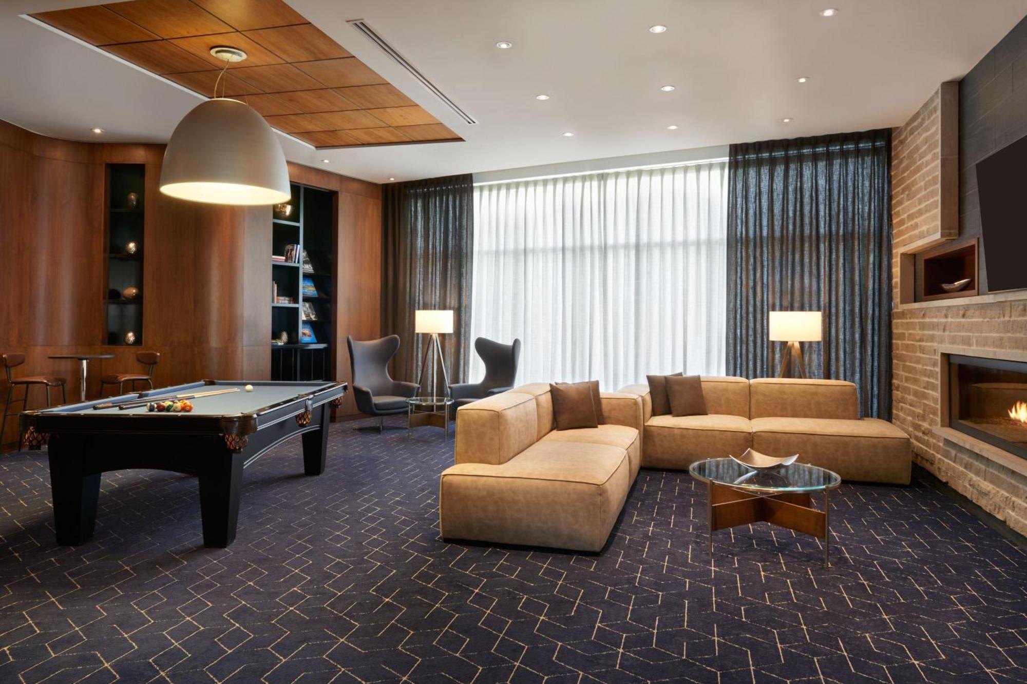 Hotel Courtyard By Marriott Calgary Airport Esterno foto
